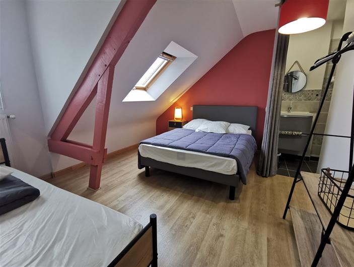 Location de vacances à Bétahon - Chambre pour 3 personnes à l'étage avec petite salle d'eau